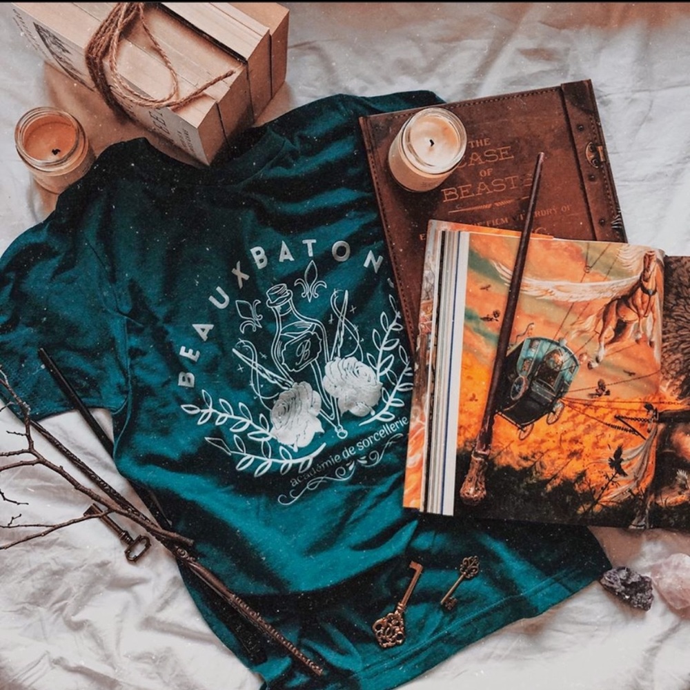 Harry Potter Beauxbatons Turquoise Blue t shirt RARE Women Size XL Bookish Shop